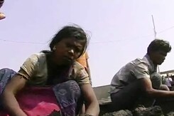 यह कैसा देश है, जहां मजदूरों का हाथ काट दिया जाता है : सुप्रीम कोर्ट यह कैसा देश है, जहां मजदूरों का हाथ काट दिया जाता है : सुप्रीम कोर्ट