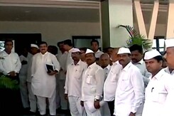 आइसक्रीम नहीं मिली तो इंजीनियर को मिला नोटिस आइसक्रीम नहीं मिली तो इंजीनियर को मिला नोटिस