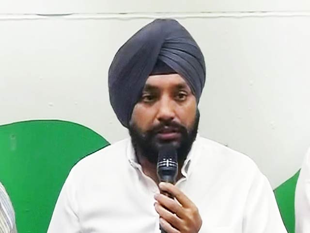 टूट की खबर के बीच कांग्रेस विधायकों ने दिखाई एकजुटता