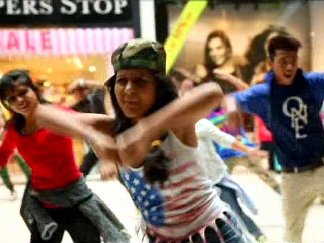 Work Hard, Play Hard: Flash Mob Enthralls Delhi Shoppers