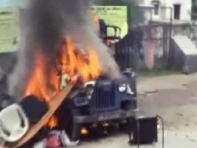 बिहार में पुलिस फायरिंग में दो की मौत