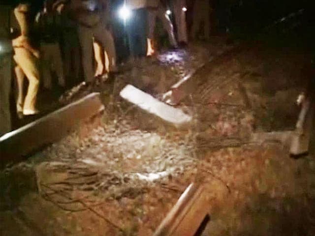 Video : Close Shave for Rajdhani After Maoists Blow up Track in Bihar