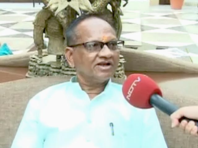 महाराष्ट्र सदन में खराब खाने की शिकायत