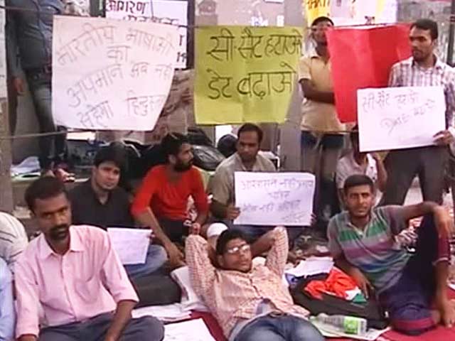 Video : Civil Service Aspirants Intensify Protest Against 'Language Bias' In Exam