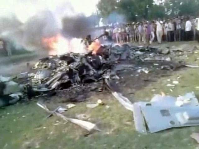 Video : 7 Dead in Air Force Helicopter Crash Near Lucknow