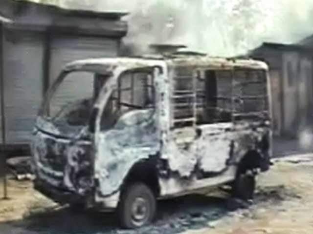 Videos : इंडिया 9 बजे : सहारनपुर में दो गुटों में झड़प, तीन की मौत