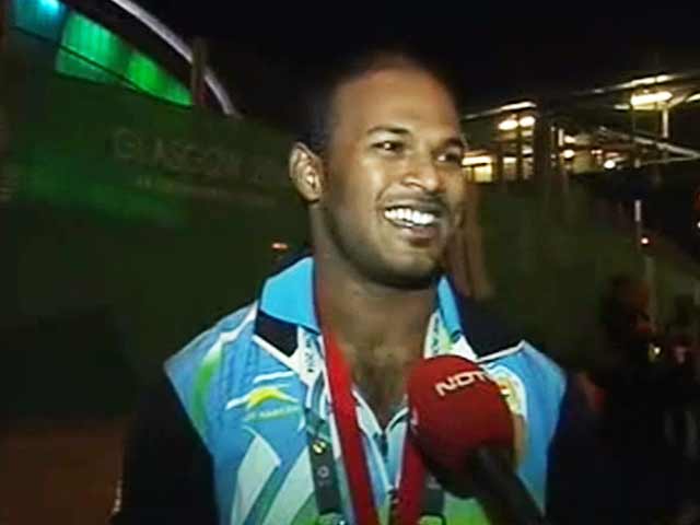 भारोत्तोलक सतीश शिवलिंगम ने जीता स्वर्ण