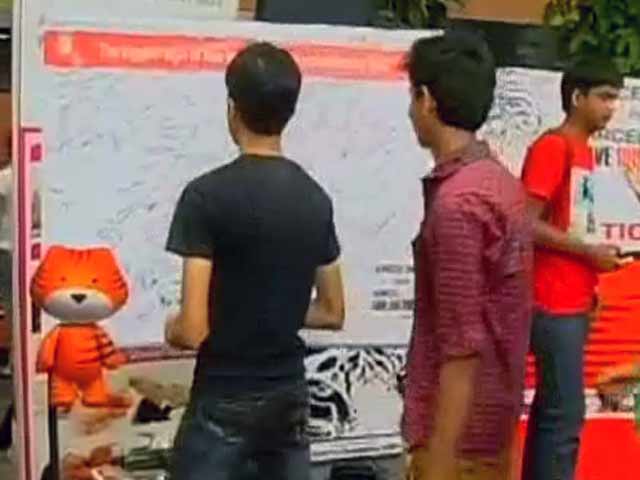 India Signs to Save The Tiger On World Tiger Day