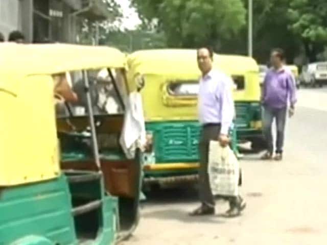 Videos : दिल्ली की सड़कों से ई-रिक्शा गायब