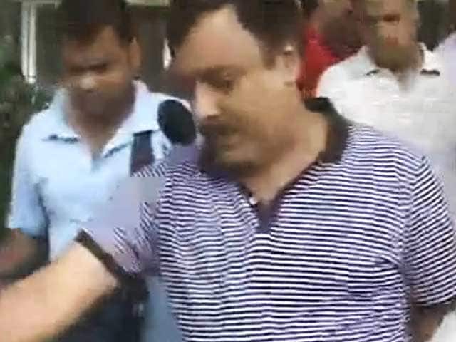 Videos : मध्य प्रदेश : रिश्वत लेने के आरोप में कांग्रेस लीगल सेल का प्रमुख गिरफ्तार