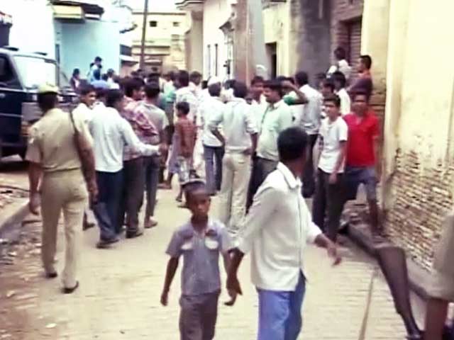 प्राइम टाइम इंट्रो : यूपी में सांप्रदायिक चिंगारी को हवा