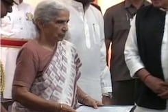 राज्यपाल कमला बेनीवाल को नरेंद्र मोदी सरकार ने पद से हटाया राज्यपाल कमला बेनीवाल को नरेंद्र मोदी सरकार ने पद से हटाया