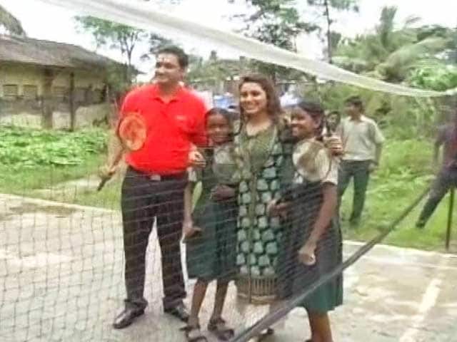 Video : NDTV - Coca Cola Support My School with <i>Mardaani</i> Rani Mukerjee