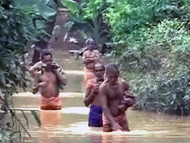 बाढ़ से बेहाल ओडिशा, अब तक 38 की मौत