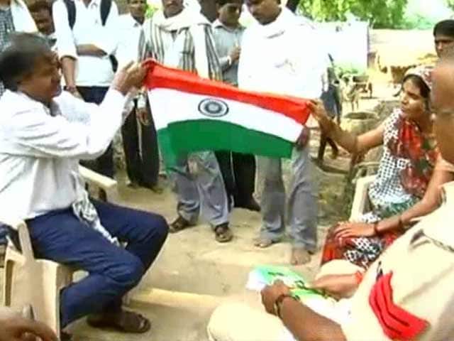 Video : This Dalit Sarpanch in Morena Finally Gets to Celebrate Independence Day