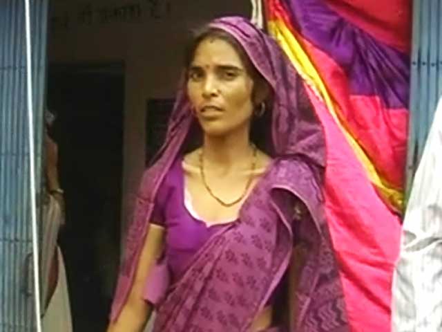 दलित सरपंच ने फहराया तिरंगा