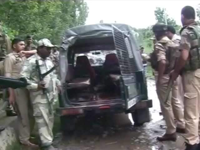 Video : Two BSF Men Killed, Four Others Injured in Terrorist Attack in Jammu and Kashmir