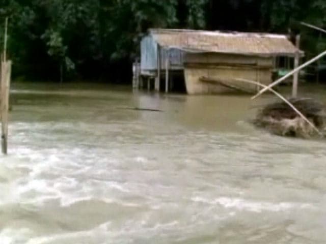 Videos : सुपौल में 100 गांव बाढ़ की चपेट में