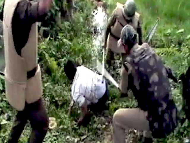 Videos : असम में पुलिस की बर्बरता, कई लोग घायल