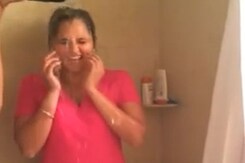 रवीश की दस बातें : क्या है आइस बकेट चैलेंज? रवीश की दस बातें : क्या है आइस बकेट चैलेंज?