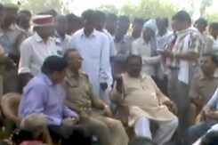 बदायूं मामला : पीड़ित परिवारवालों ने कहा, उसी पेड़ से लटककर जान दे देंगे बदायूं मामला : पीड़ित परिवारवालों ने कहा, उसी पेड़ से लटककर जान दे देंगे