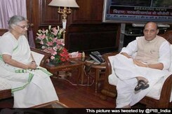 शीला दीक्षित दे सकती हैं इस्तीफा, राजनाथ से मिलीं शीला दीक्षित दे सकती हैं इस्तीफा, राजनाथ से मिलीं