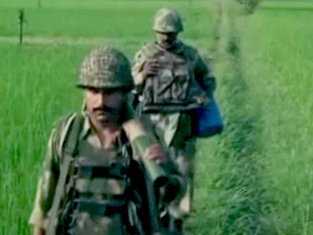 Videos : रक्षामंत्री अरुण जेटली ने तीनों सेना प्रमुखों से बात की