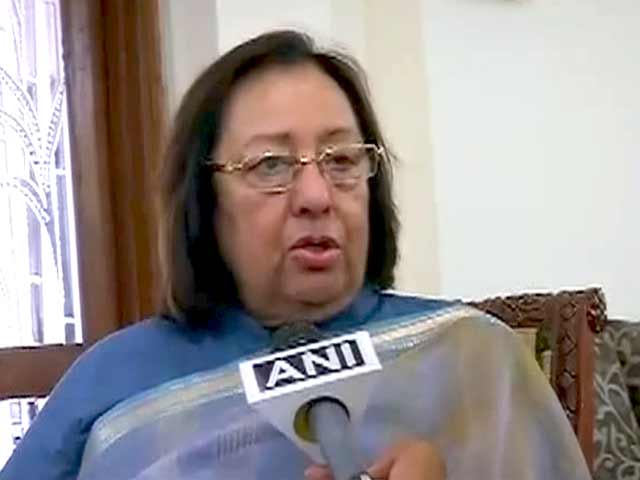 नजमा की सफाई, भारतीयों को 'हिन्दी' कहा था, 'हिन्दू' नहीं