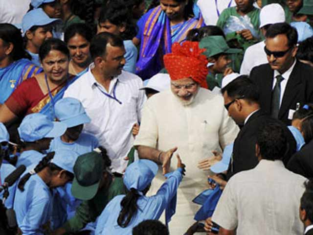 पीएम मोदी शिक्षक दिवस पर स्कूली बच्चों को करेंगे संबोधित