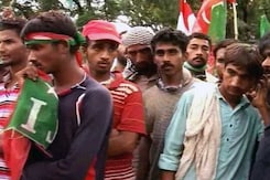 Pakistan Anti-Government Protesters Camp Outside Parliament Pakistan Anti-Government Protesters Camp Outside Parliament