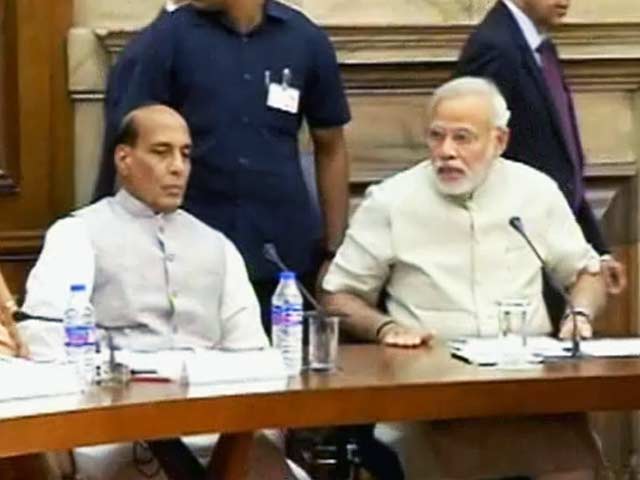 इंडिया 7 बजे : मोदी सरकार के सौ दिन का लेखा−जोखा