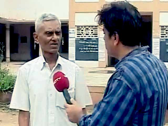 स्कूली दिनों से भाषण देने में कुशल थे मोदी : पीएम के पूर्व टीचर