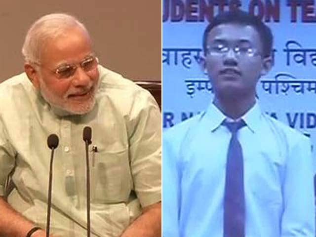 Video : "How Do I Become PM?" Asked Student; This Was PM's Response