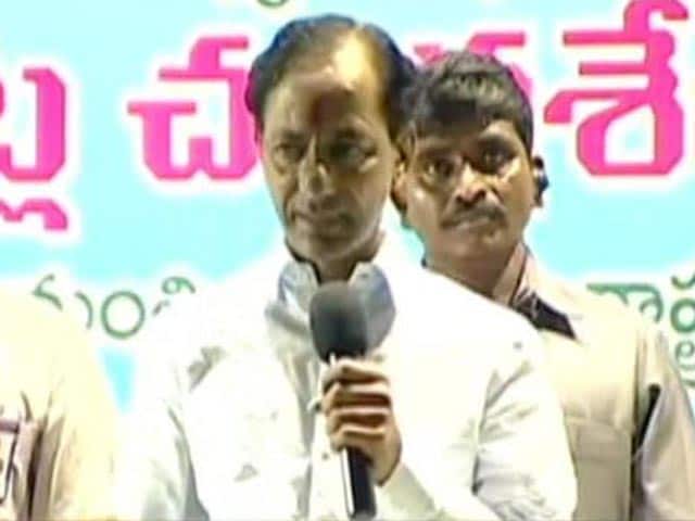 Video : KCR Threatens to 'Bury Alive' TV Channels That Dare to Insult Telangana