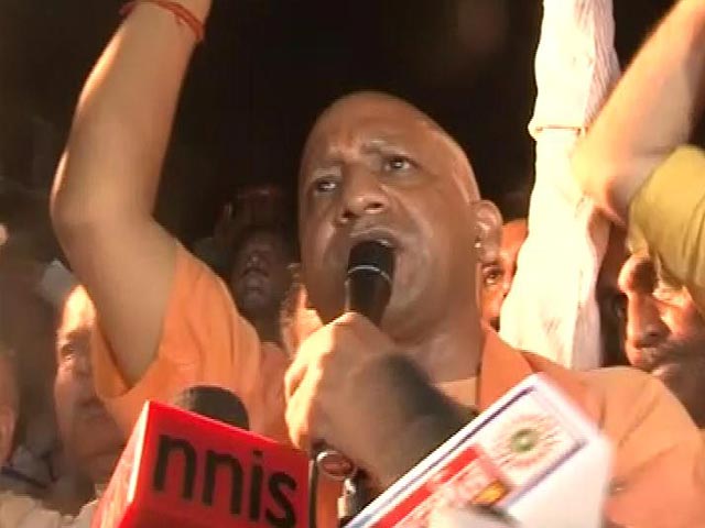 Video : BJP Star Campaigner Yogi Adityanath Defies Ban on Rally, Police File Case