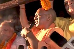 रोक के बावजूद रैली करने पर योगी आदित्यनाथ के खिलाफ एफआईआर रोक के बावजूद रैली करने पर योगी आदित्यनाथ के खिलाफ एफआईआर