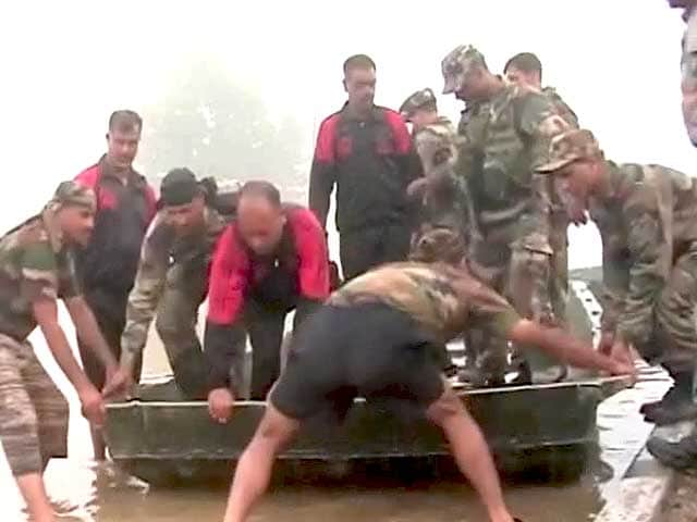 Videos : इंडिया 7 बजे : राहत अभियान में जुटी सेना