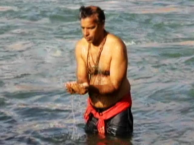 गंगा की तबाही से इंसान की बरबादी