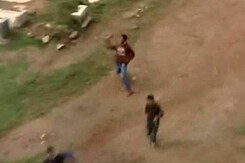 Kashmir Floods: Stone Pelting Stalls Food Drops in Parts of Srinagar Kashmir Floods: Stone Pelting Stalls Food Drops in Parts of Srinagar