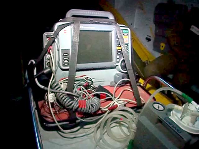 कश्मीर में राहत कार्य : एयरफोर्स ने बनाई मिनी आईसीयू