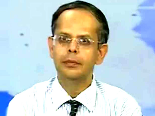 See Industrial Output Growth at Over 4 Per Cent in FY15: Axis Bank