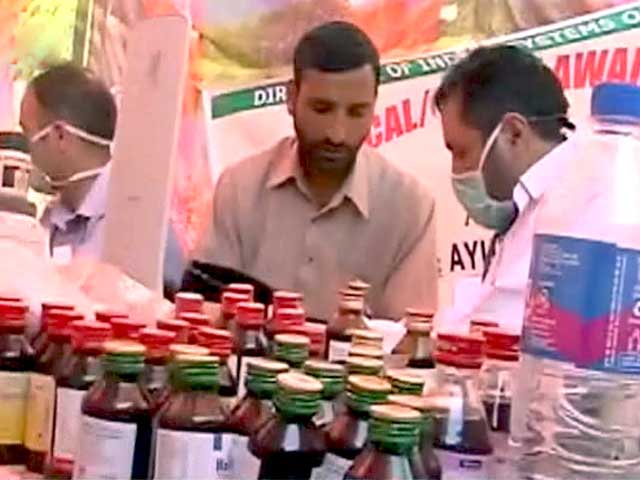 बाढ़ प्रभावित श्रीनगर में लोगों को दवाओं की सख्त जरूरत