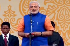 देशवासी स्वावलंबी हुए तो देश स्वावलंबी होगा : नरेंद्र मोदी देशवासी स्वावलंबी हुए तो देश स्वावलंबी होगा : नरेंद्र मोदी