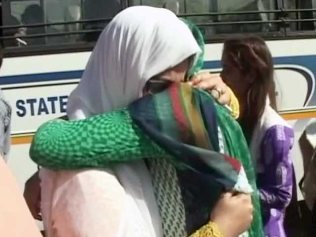 बाढ़ग्रस्त कश्मीर में सेना ने बचाई पाकिस्तानी नागरिकों की जान