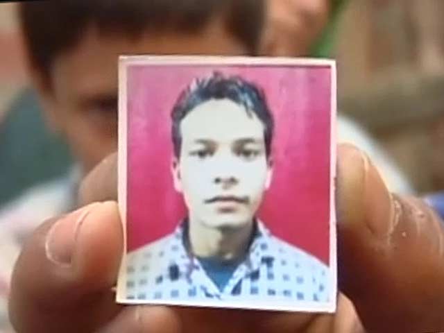 बाढ़पीड़ितों को पानी पिलाते-पिलाते बाढ़ में ही बह गया आदिल....