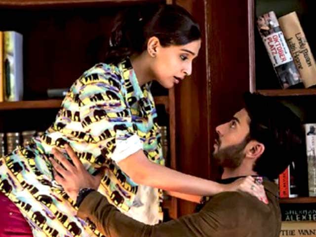 Watch: Sonam Kapoor and Fawad Khan's first kiss in 'Khoobsurat' | Watch:  Sonam Kapoor and Fawad Khan's first kiss in 'Khoobsurat'