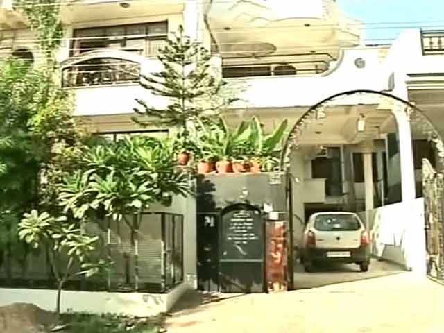 Video : Jaipur: Woman Gangraped, Husband Stabbed During Robbery