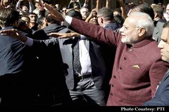 PM Modi Arrives in New York to a Rock-Star Welcome PM Modi Arrives in New York to a Rock-Star Welcome