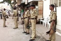 Communal Clashes in Vadodara: 40 Arrested, Riot Police Keep Vigil Communal Clashes in Vadodara: 40 Arrested, Riot Police Keep Vigil
