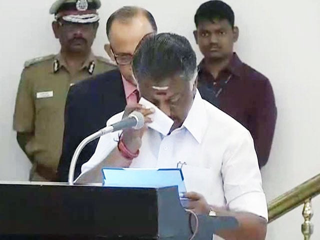 Video : Tamil Nadu's New Chief Minister, Colleagues Break Down